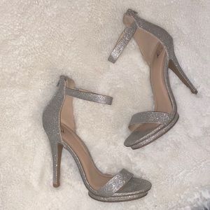 silver glitter heels ☑️